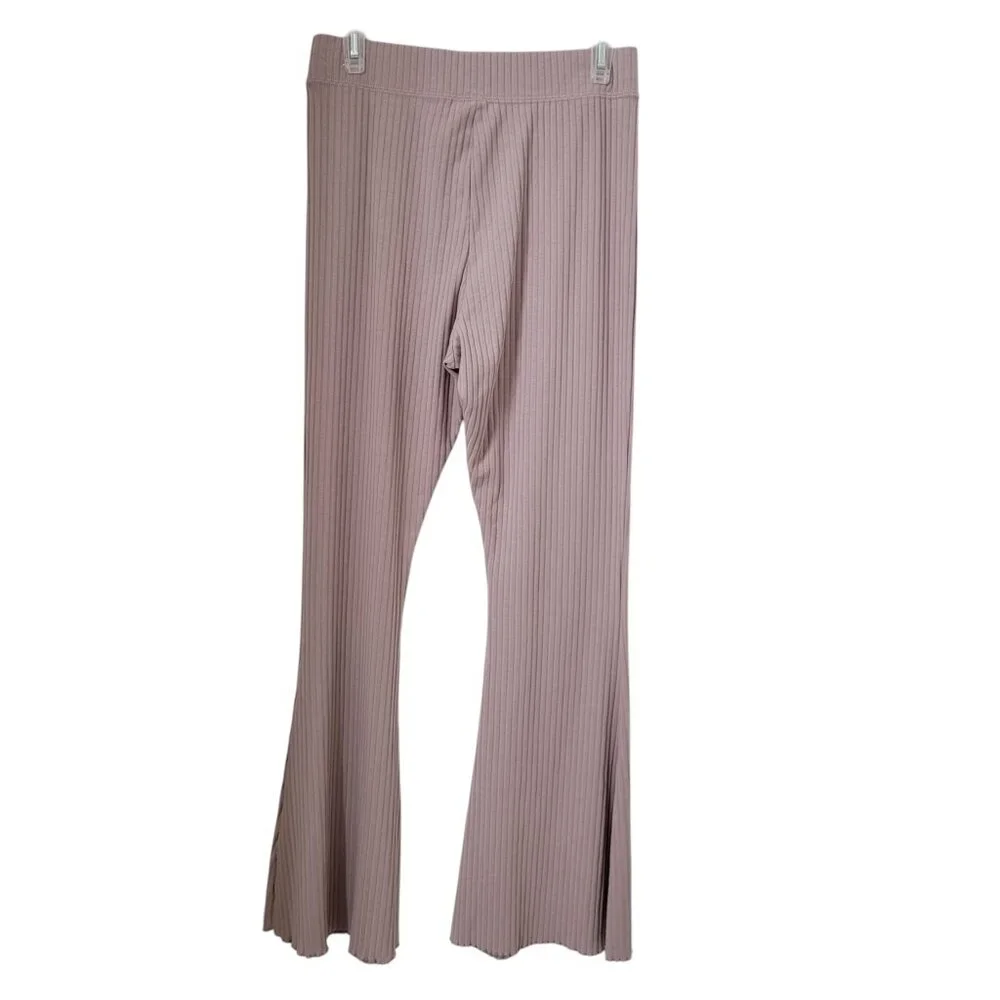 Nike Size M Creamy Beige Chill Knit Mid Rise Ribbed Flare Leg Pants